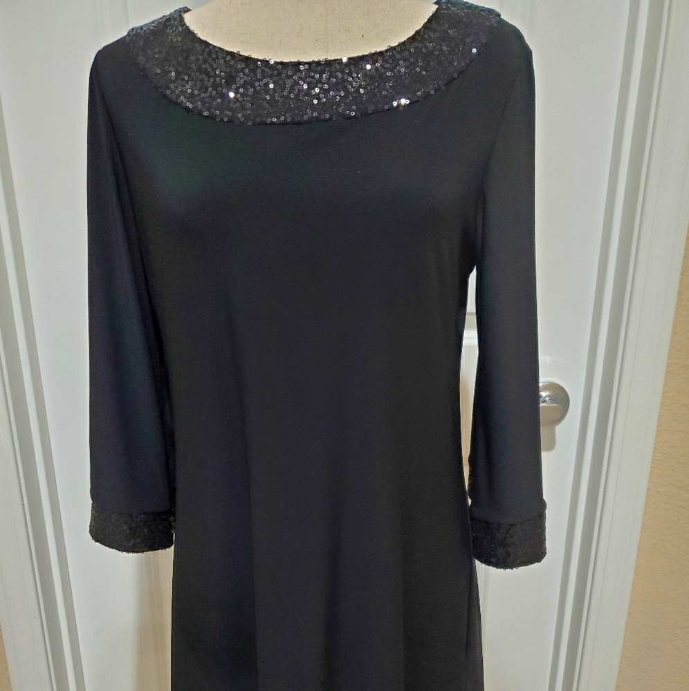 RONNI NICOLE very gently-used "little black dress"